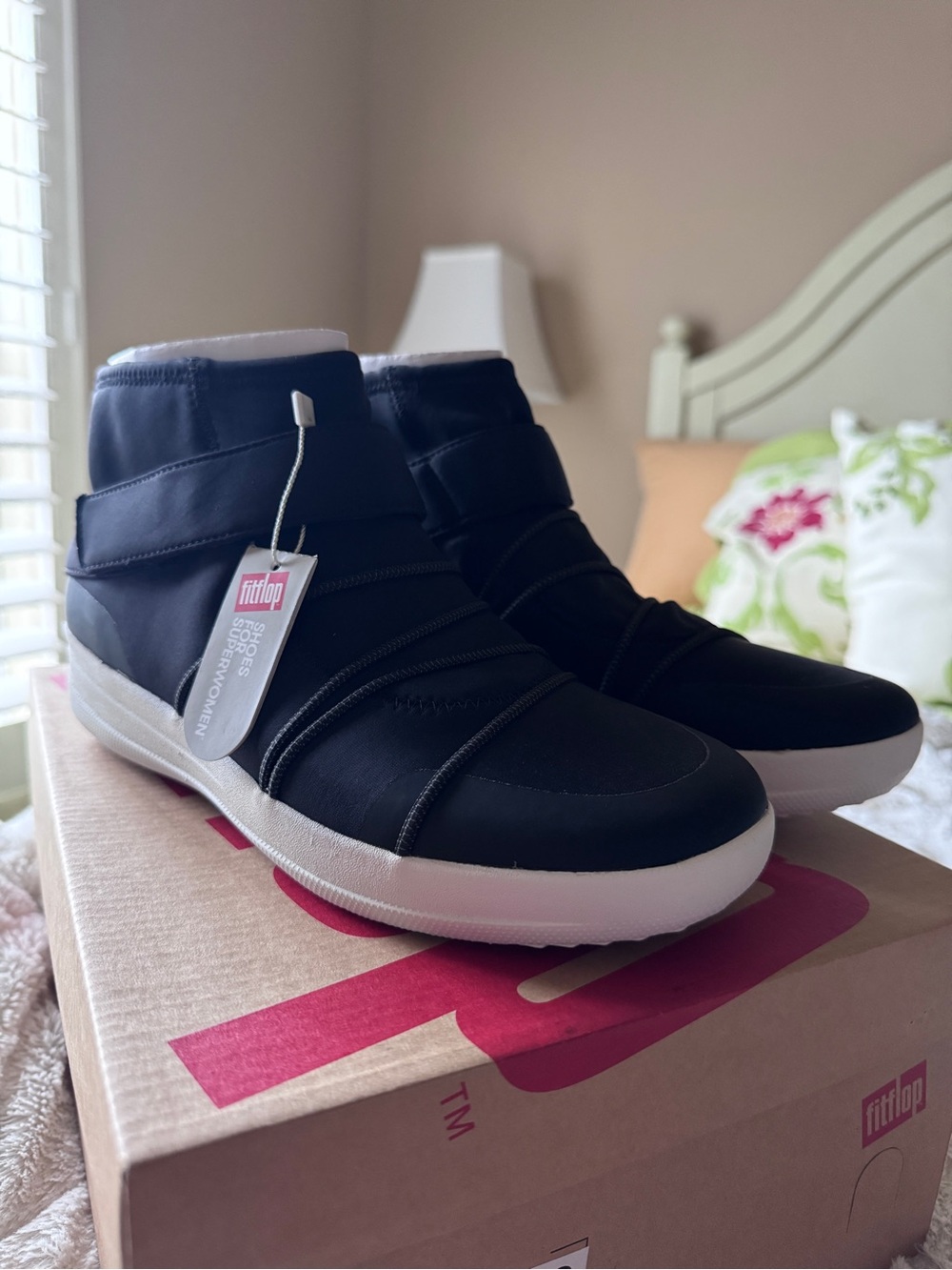 NWT FitFlop Neoflex Black Neoprene High Top Sneakers Size 8
